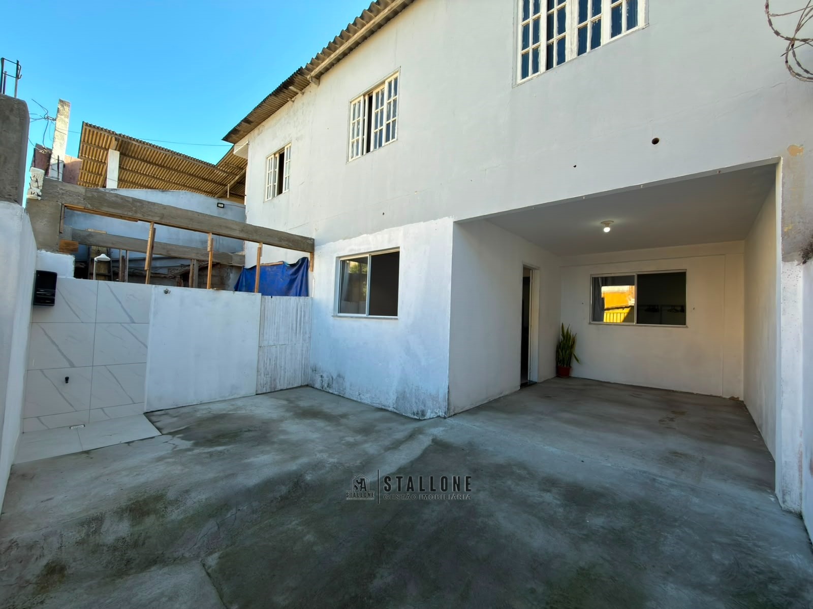 🏡 Casa no pavimento térreo à venda – a apenas uma quadra da praia!