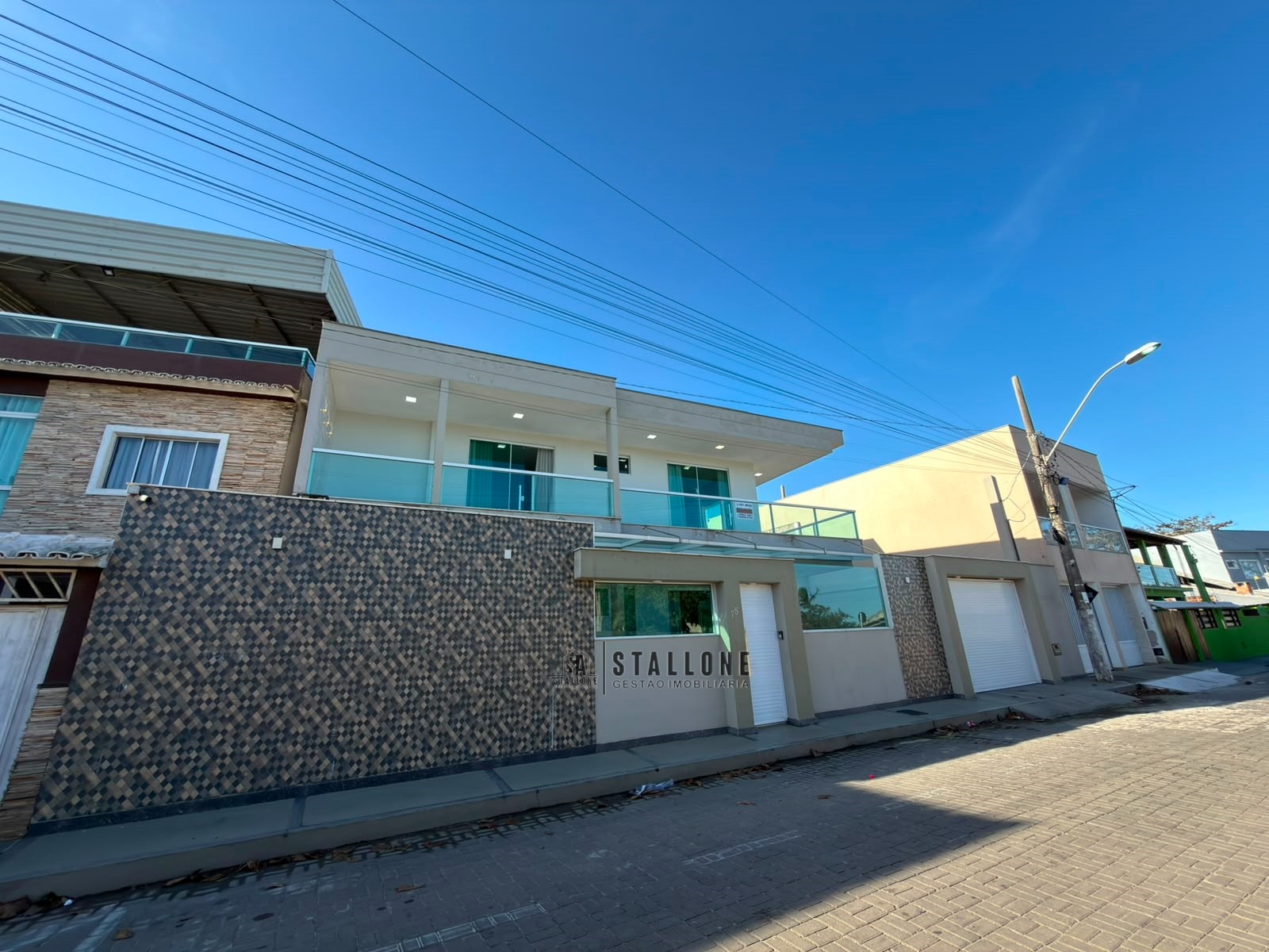 ✨ Sofisticação, espaço e uma jacuzzi encantadora com 5 lugares!